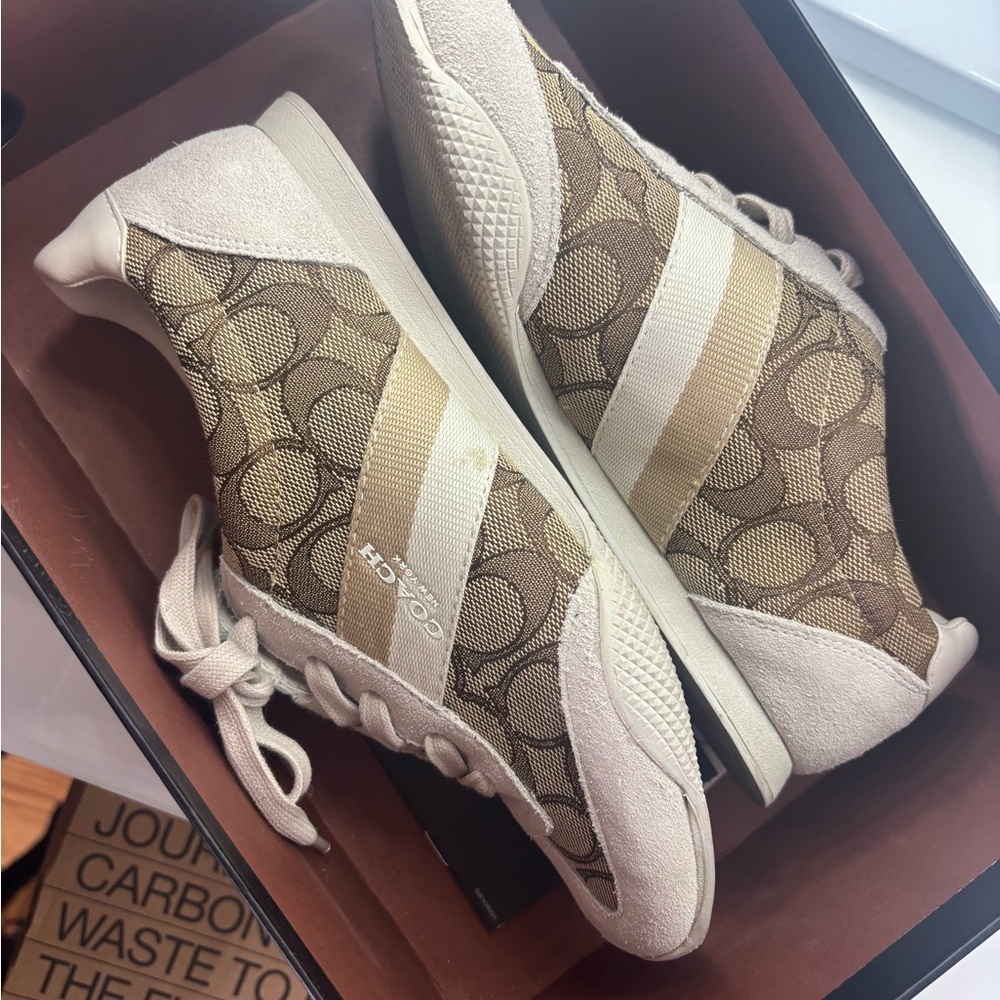 Coach Women's Beige and Cream Patterned Sneakers